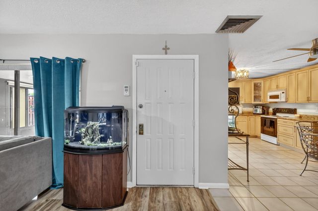 5612 SE Riverboat Drive 104, Stuart, FL 34997