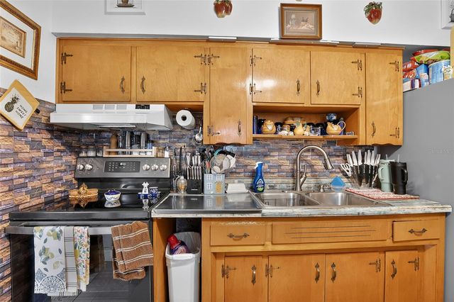 6206 N HALE AVENUE, Tampa, FL 33614