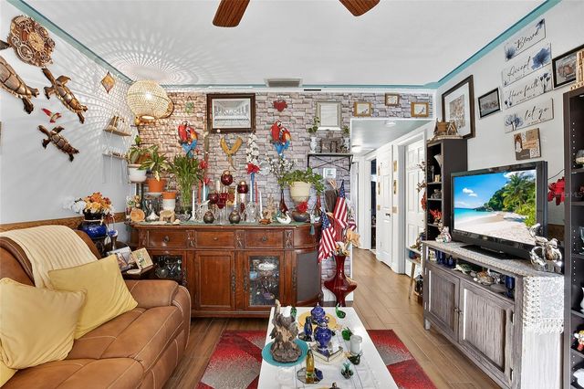 6206 N HALE AVENUE, Tampa, FL 33614