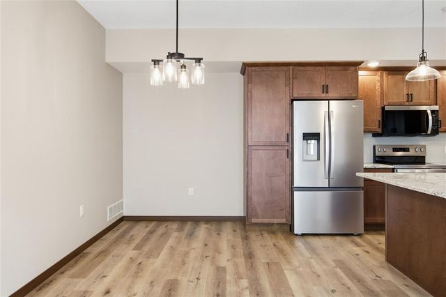 1323 Carpenter Avenue, Eau Claire, WI 54703