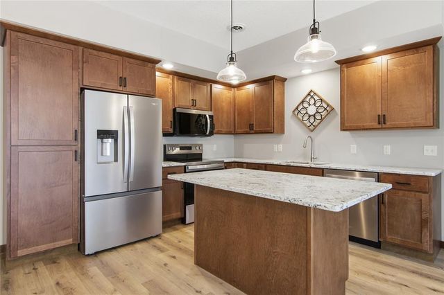 1323 Carpenter Avenue, Eau Claire, WI 54703