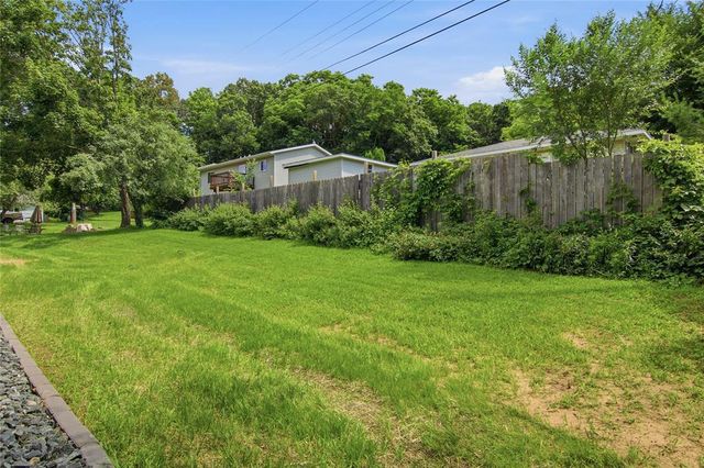 1323 Carpenter Avenue, Eau Claire, WI 54703
