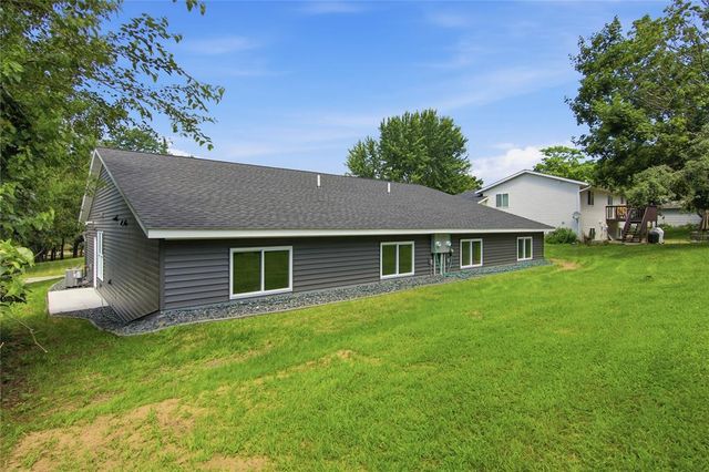 1323 Carpenter Avenue, Eau Claire, WI 54703