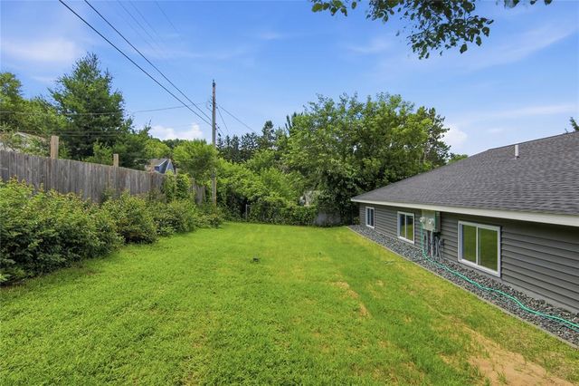 1323 Carpenter Avenue, Eau Claire, WI 54703