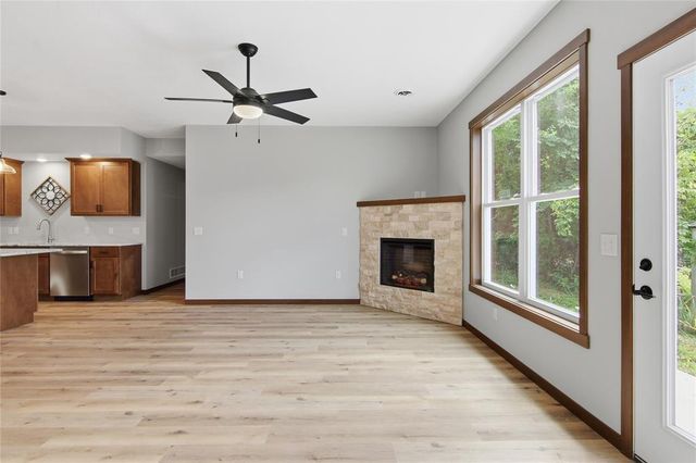 1323 Carpenter Avenue, Eau Claire, WI 54703