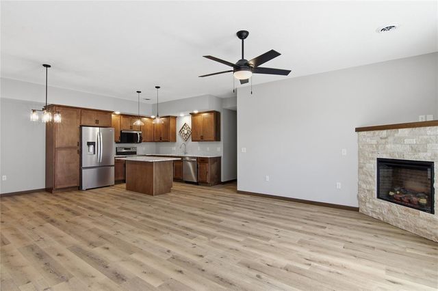 1323 Carpenter Avenue, Eau Claire, WI 54703