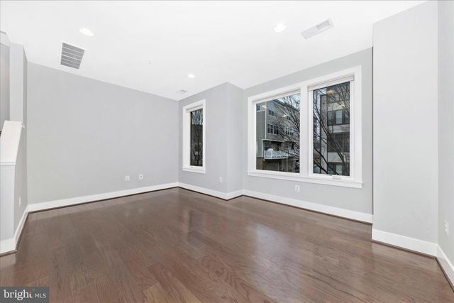 8074 FLATBUSH ST, Rockville, MD 20855