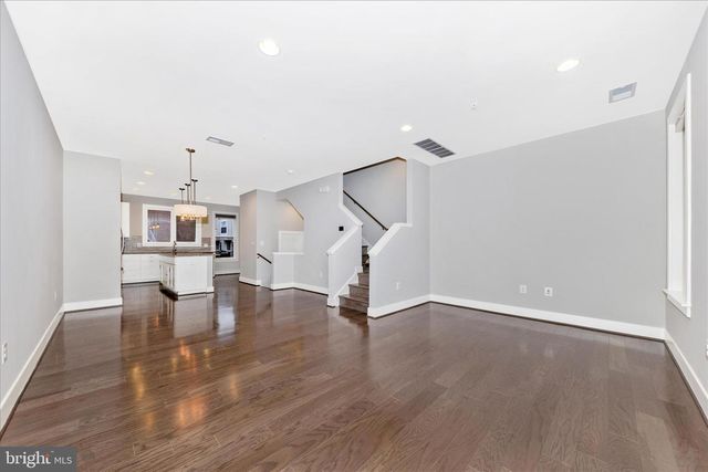 8074 FLATBUSH ST, Rockville, MD 20855