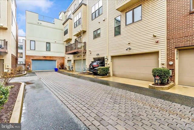 8074 FLATBUSH ST, Rockville, MD 20855