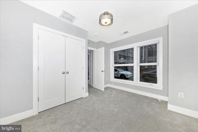 8074 FLATBUSH ST, Rockville, MD 20855