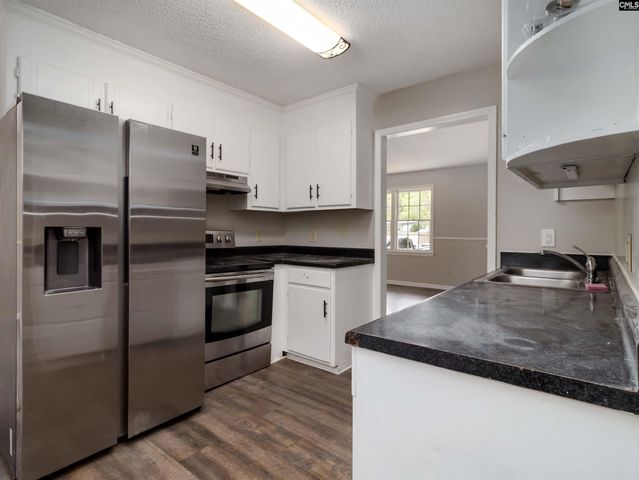 221 Farringdon Court, Lexington, SC 29073