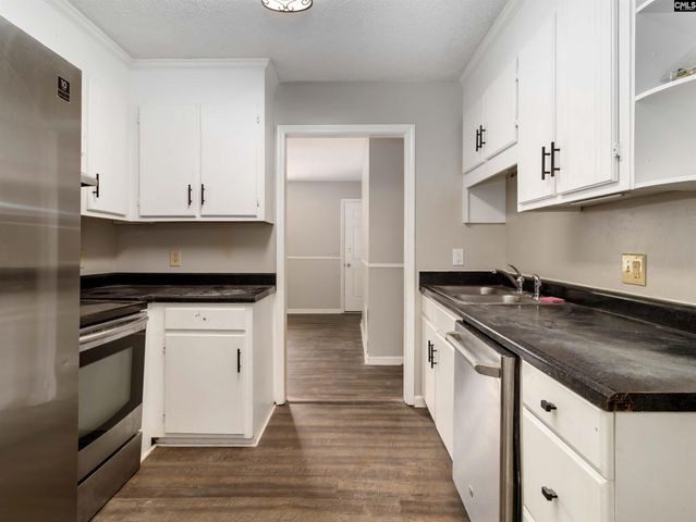 221 Farringdon Court, Lexington, SC 29073