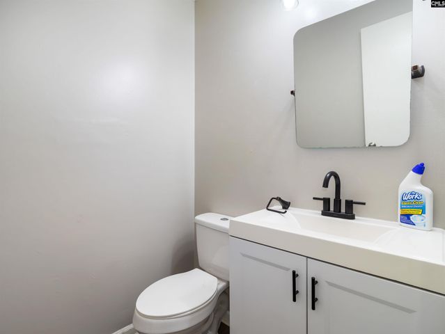 221 Farringdon Court, Lexington, SC 29073