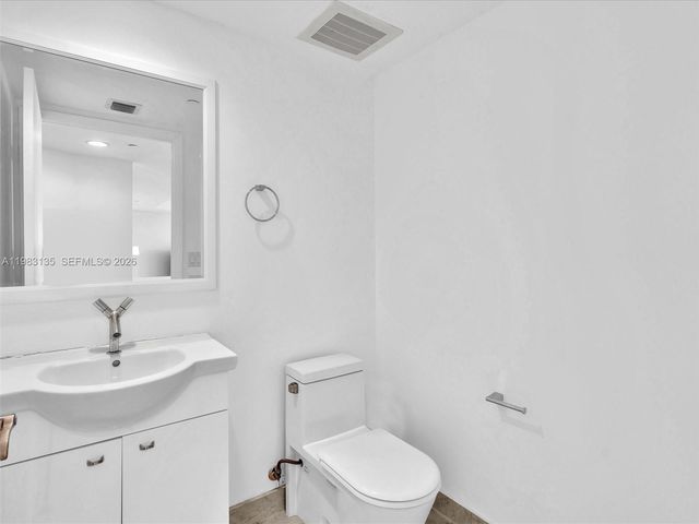 17201 Collins Avenue 704, Sunny Isles Beach, FL 33160
