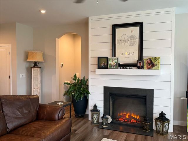 7424 Snowy Owl Court, Affton, MO 63123