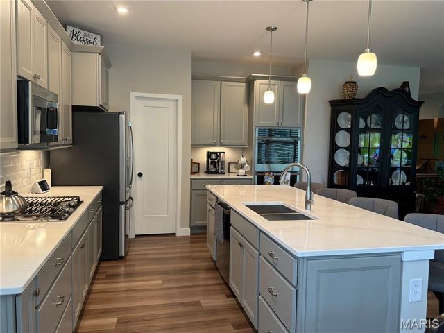 7424 Snowy Owl Court, Affton, MO 63123