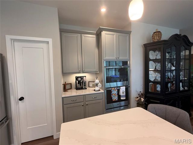 7424 Snowy Owl Court, Affton, MO 63123