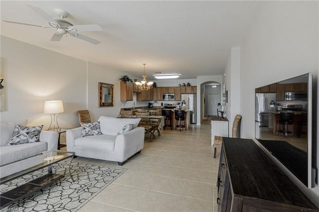 9631 Spanish Moss WAY # 3933, Bonita Springs, FL 34135
