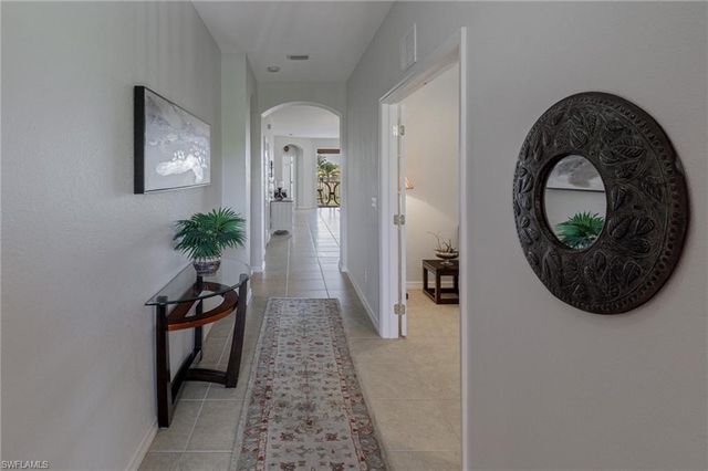 9631 Spanish Moss WAY # 3933, Bonita Springs, FL 34135