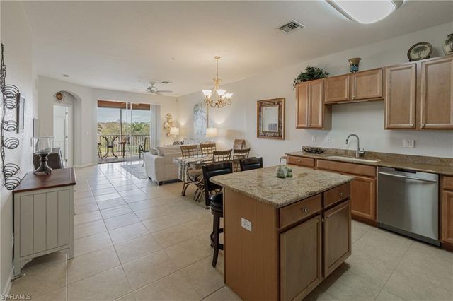 9631 Spanish Moss WAY # 3933, Bonita Springs, FL 34135