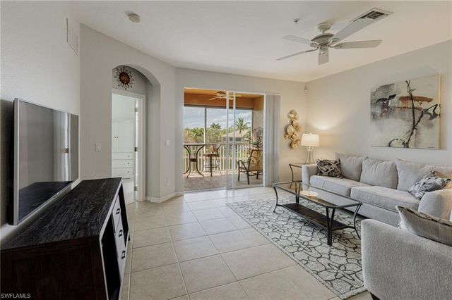 9631 Spanish Moss WAY # 3933, Bonita Springs, FL 34135