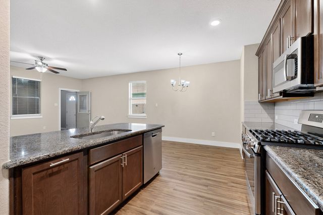 37 Pleasant Valley, Sanger, TX 76266