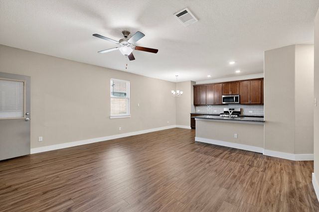 37 Pleasant Valley, Sanger, TX 76266