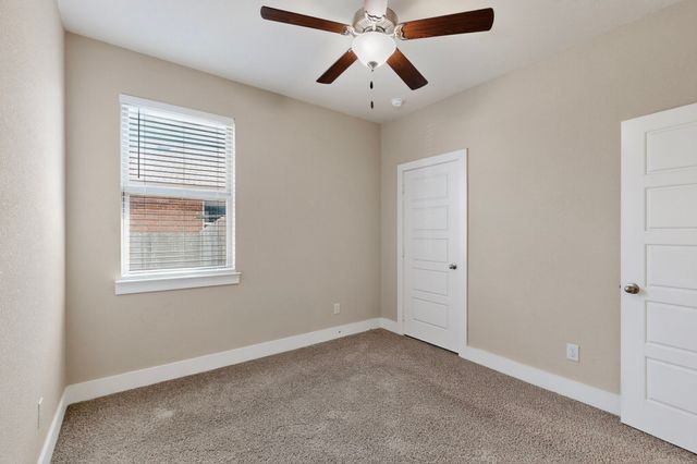 37 Pleasant Valley, Sanger, TX 76266