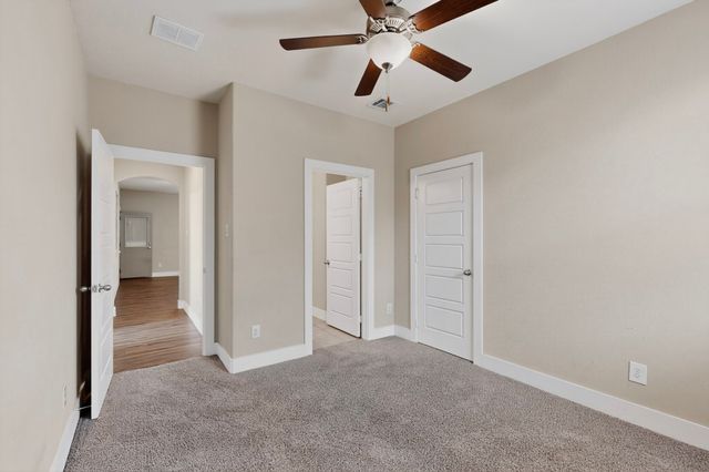 37 Pleasant Valley, Sanger, TX 76266