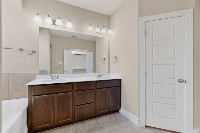 37 Pleasant Valley, Sanger, TX 76266