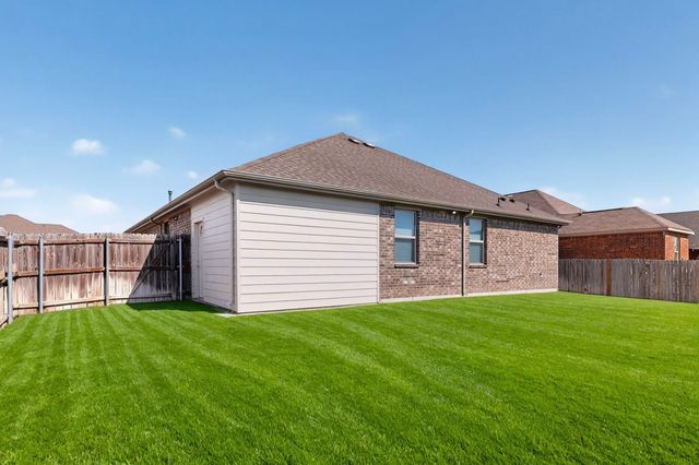 37 Pleasant Valley, Sanger, TX 76266