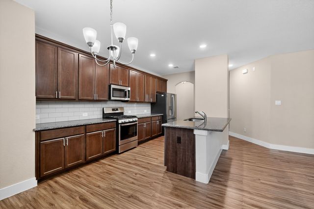 37 Pleasant Valley, Sanger, TX 76266