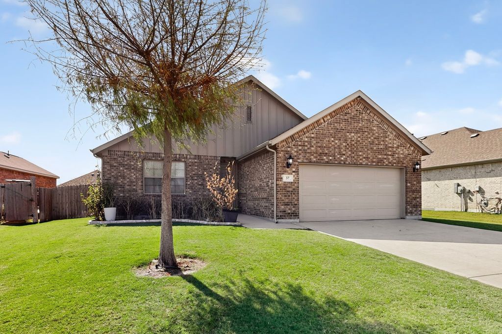37 Pleasant Valley, Sanger, TX 76266