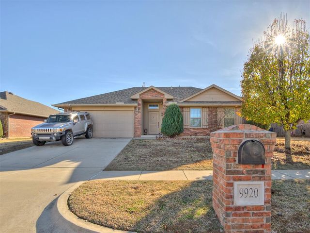 9920 Fairfax Terrace, Yukon, OK 73099
