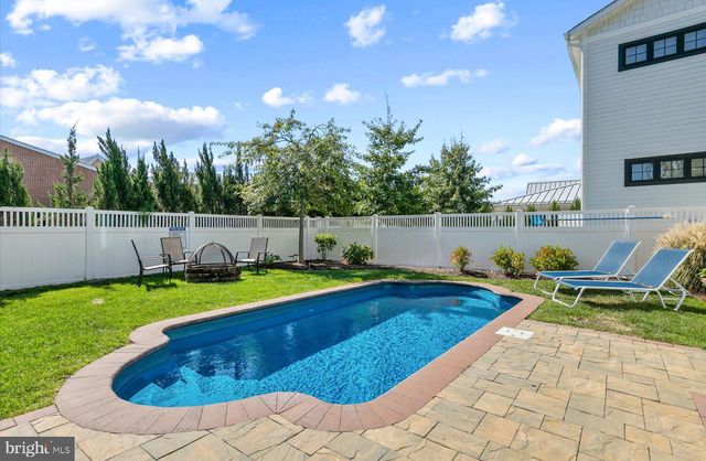 24 LAKE AVE, Rehoboth Beach, DE 19971