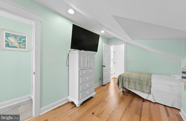 24 LAKE AVE, Rehoboth Beach, DE 19971