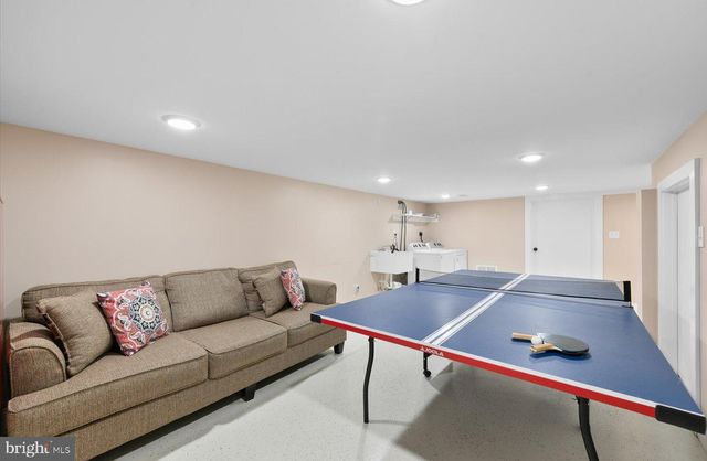 24 LAKE AVE, Rehoboth Beach, DE 19971