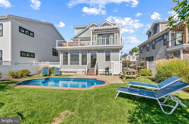 24 LAKE AVE, Rehoboth Beach, DE 19971