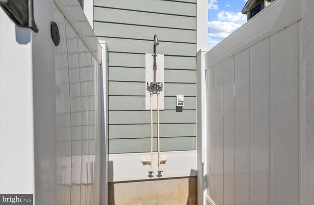 24 LAKE AVE, Rehoboth Beach, DE 19971