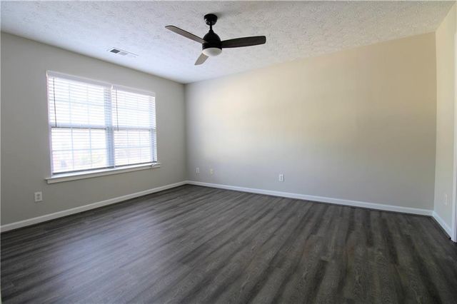 2363 Mills Bend, Decatur, GA 30034