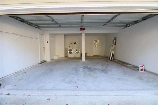 2363 Mills Bend, Decatur, GA 30034