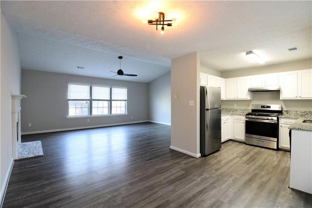 2363 Mills Bend, Decatur, GA 30034