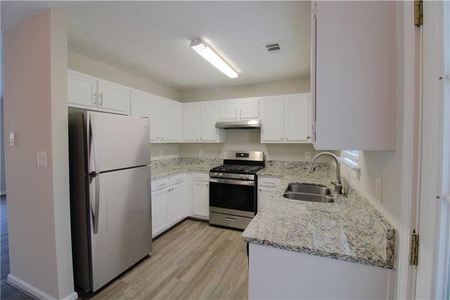 2363 Mills Bend, Decatur, GA 30034