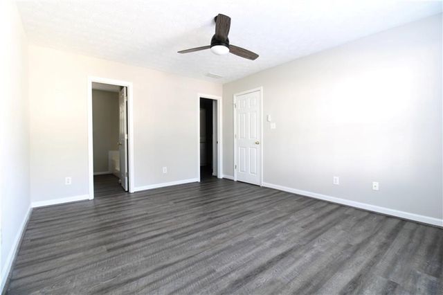 2363 Mills Bend, Decatur, GA 30034