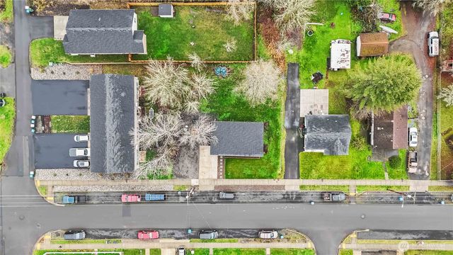 810 SE 1ST Street, Winlock, WA 98596