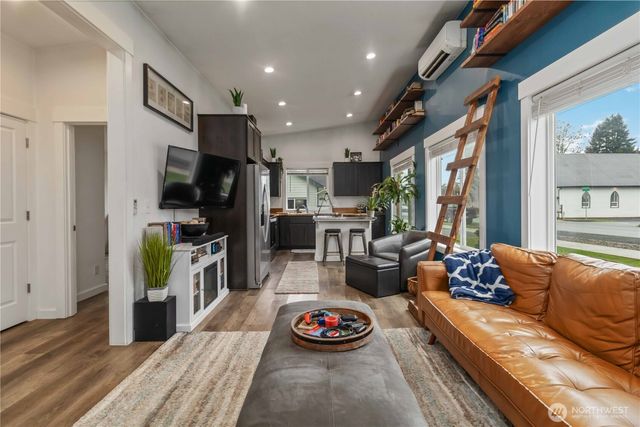 810 SE 1ST Street, Winlock, WA 98596