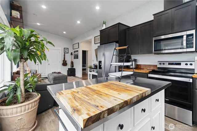 810 SE 1ST Street, Winlock, WA 98596