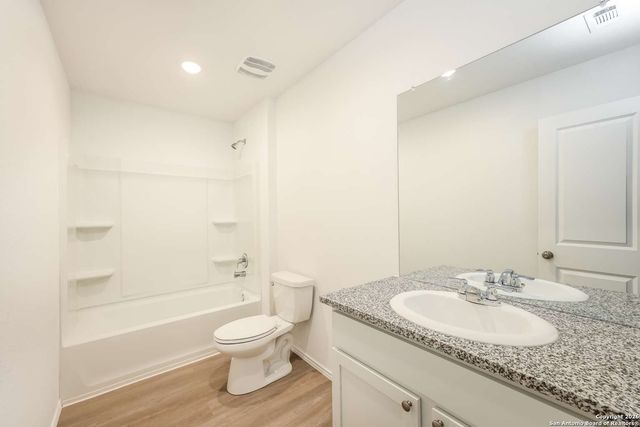 10415 McClintock, Converse, TX 78109