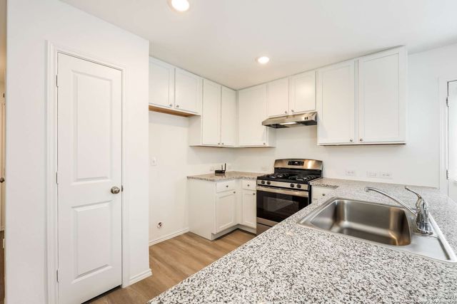 10415 McClintock, Converse, TX 78109