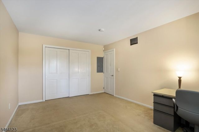 62 Falls Bridge Dr 62, Totowa Boro, NJ 07512